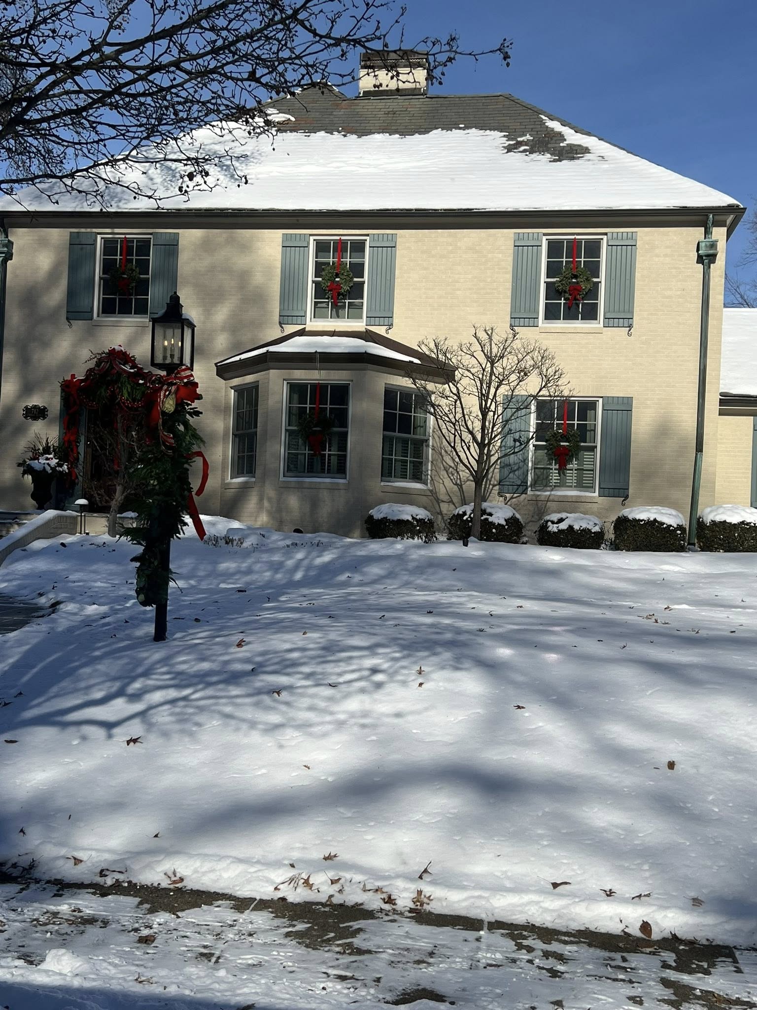 December Yard of the Month
